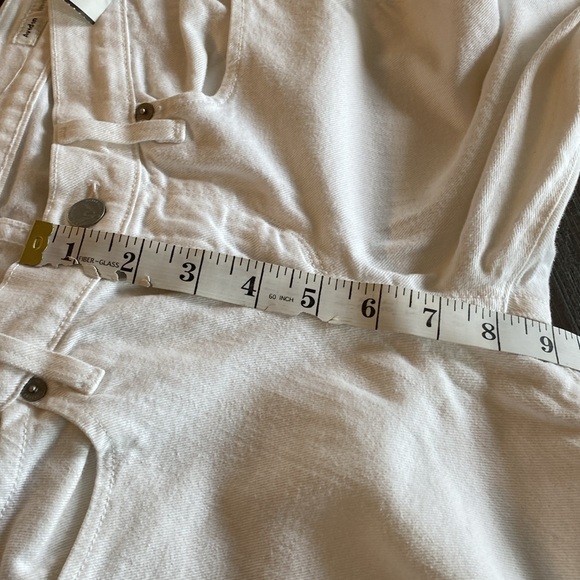 Citizens of Humanity ladies white denim in size 26.  Distressed with raw hemline - Picture 8 of 12